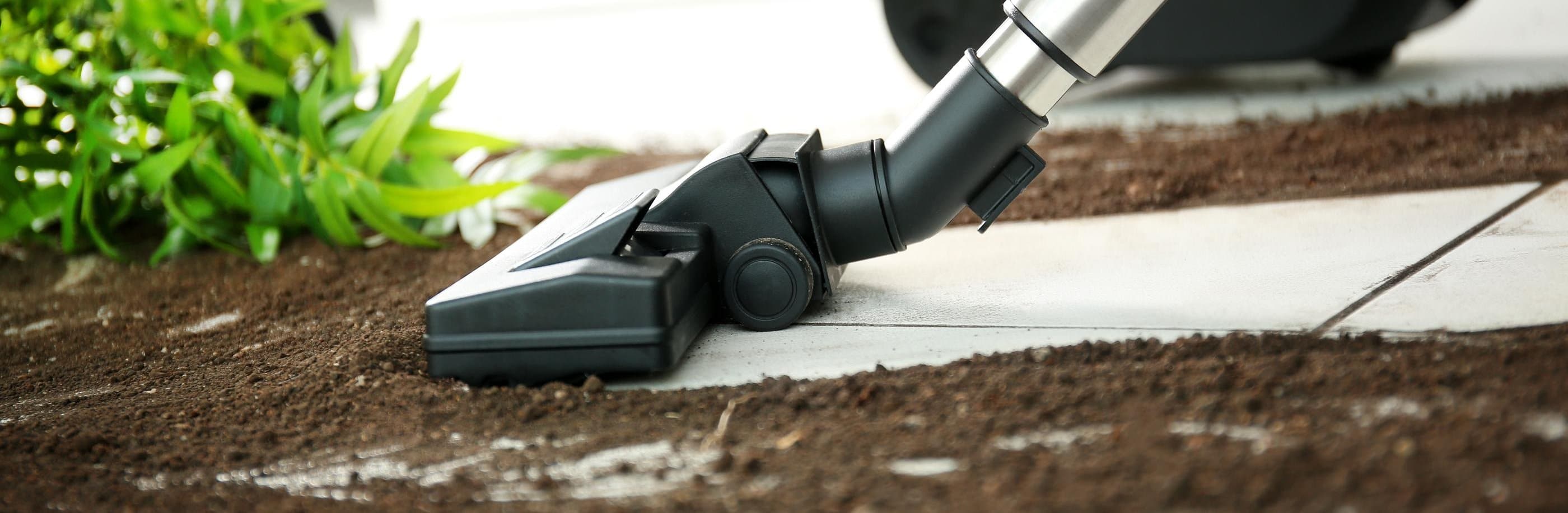 11 Best Vacuums for Tile Floors (Winter 2022) Reviews & Buying Guide