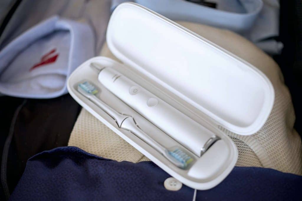 electric-toothbrush-travel-case