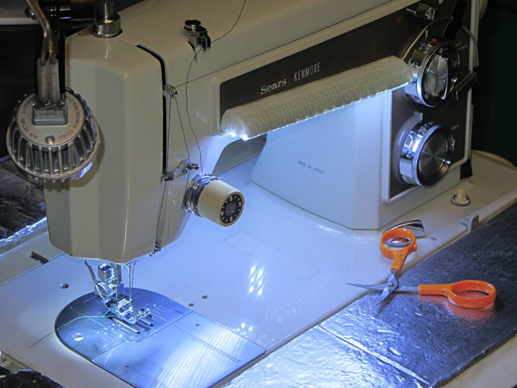 LED lights Sewing Machine