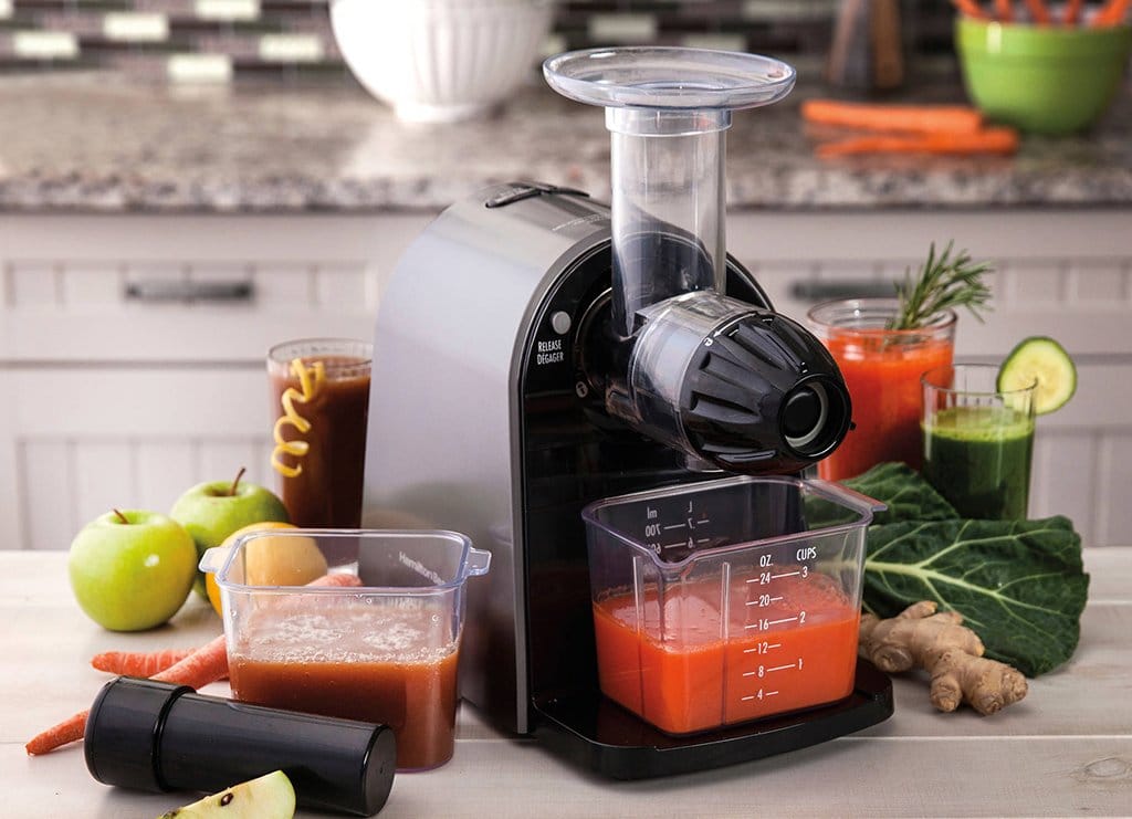 The Difference Between Masticating and Centrifugal Juicers & How to
