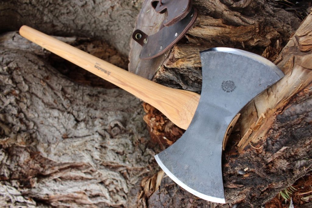 6 Most Reliable Splitting Axes - Chop The Firewood With No Sweat