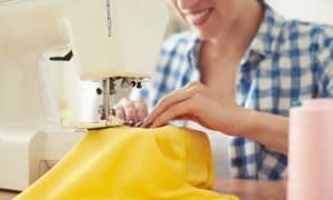 5 Best Industrial Sewing Machines (Winter 2024) – Reviews & Buying Guide