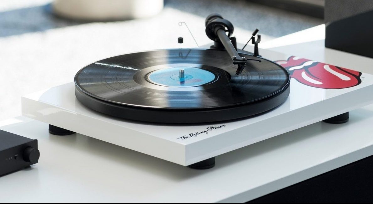 8 Best Record Players And Turntables (Winter 2024) – Reviews & Guide