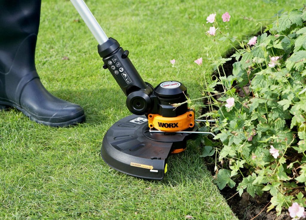 5 Best Weed Wackers for a Woman — Take Care of Your Lawn with Ease! (Winter 2023)