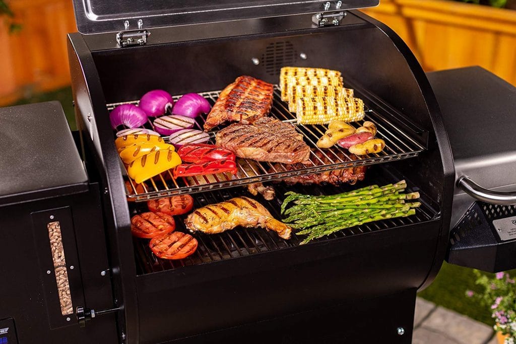 7 Premium Smokers under $1000 – Get Your Food Smoked in the Best Way Possible (Summer 2022)
