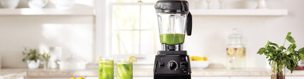 Top 15 Blenders for Green Smoothies – Start Each Morning Right (2023)