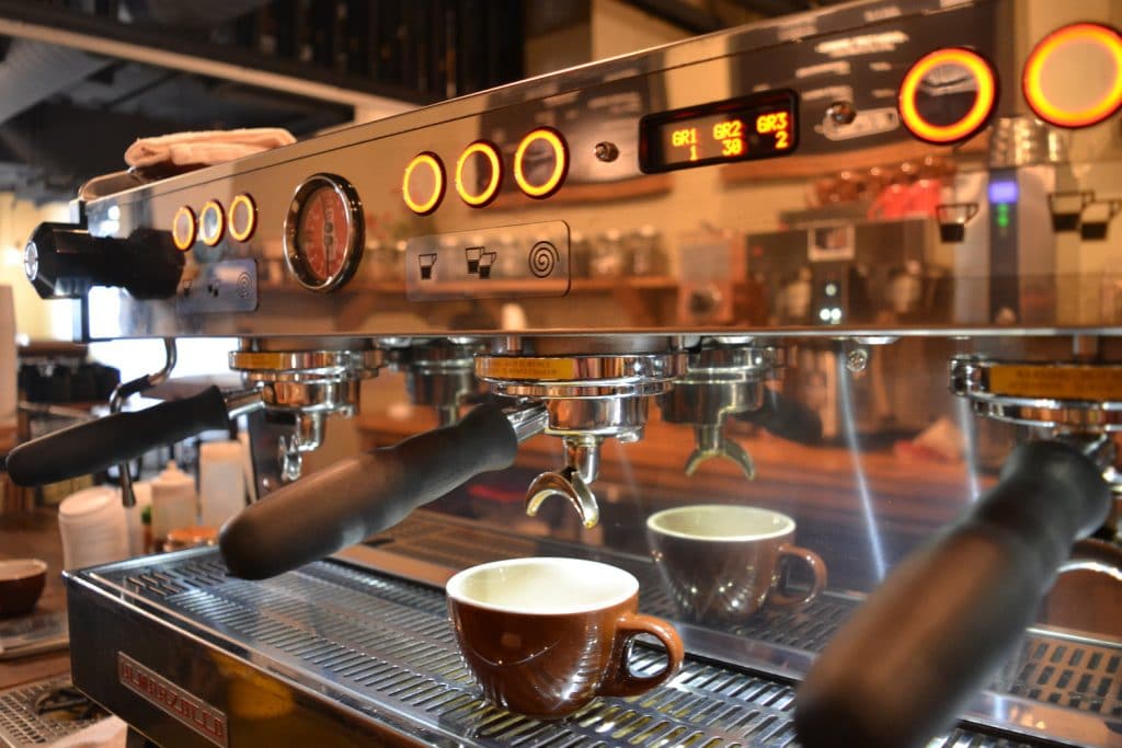 5 Best Commercial Espresso Machines to Run a Successful Business (Summer 2022)