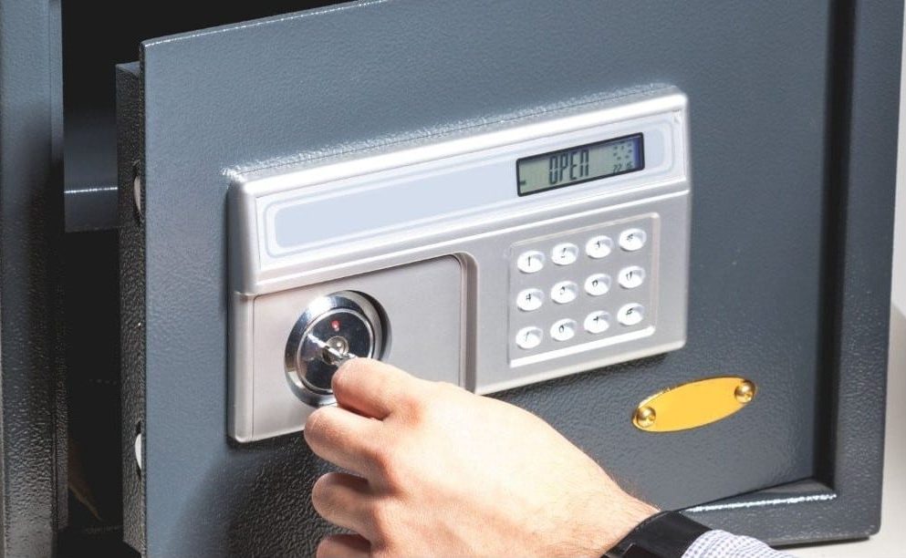 7 Best Fireproof Safes (Winter 2024) — Reviews And Buying Guide