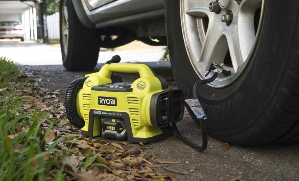 10 Best Portable Air Compressors to Take with You – Reviews and Buying Guide