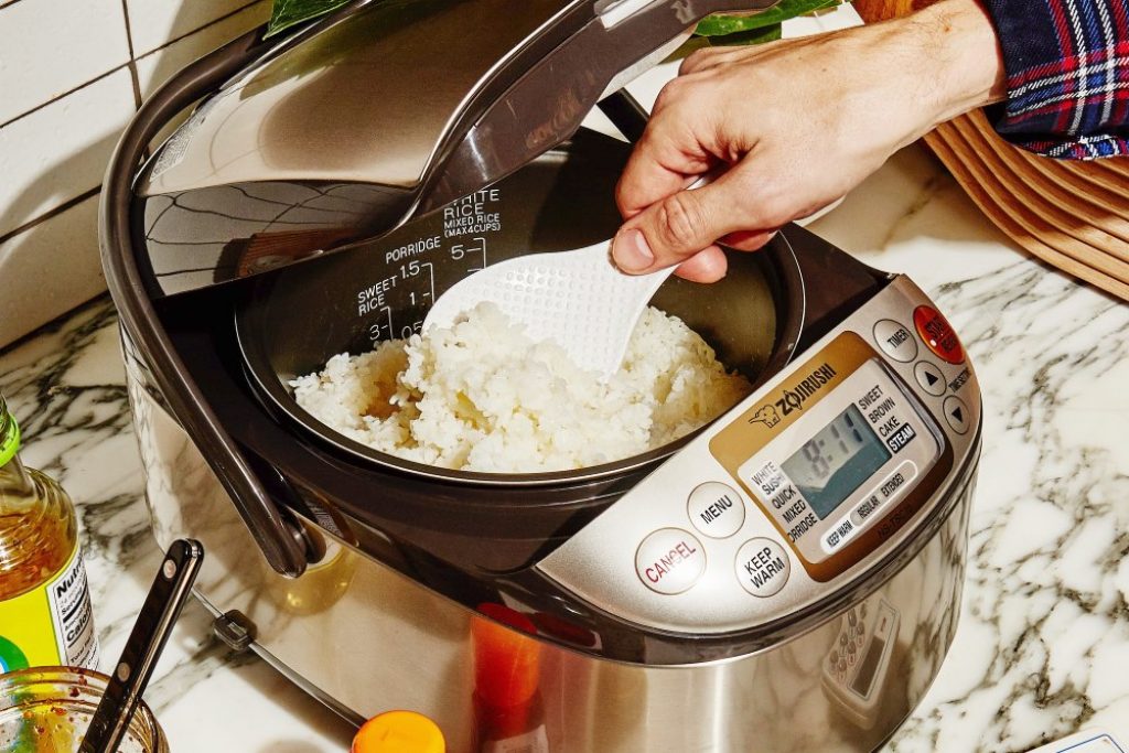 10 Best Rice Cookers for Brown Rice - Enjoy Your Meal Rich of Vitamins! (Summer 2022)