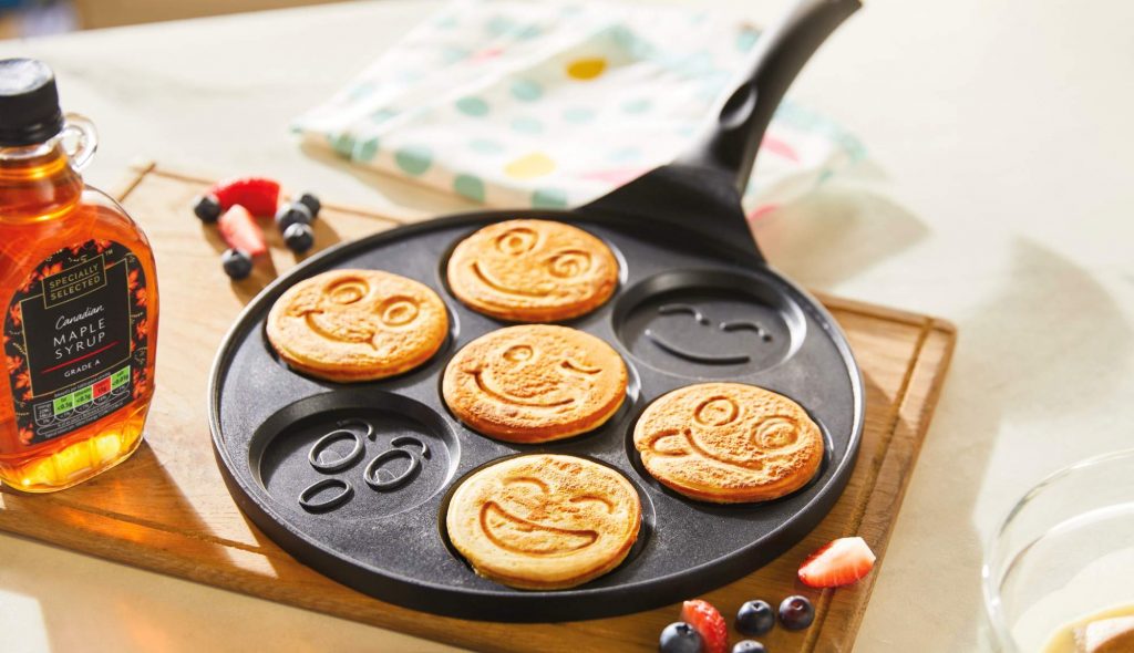 10 Best Pans for Pancakes to Make Fluffiest Pancakes Every Morning (Winter 2023)