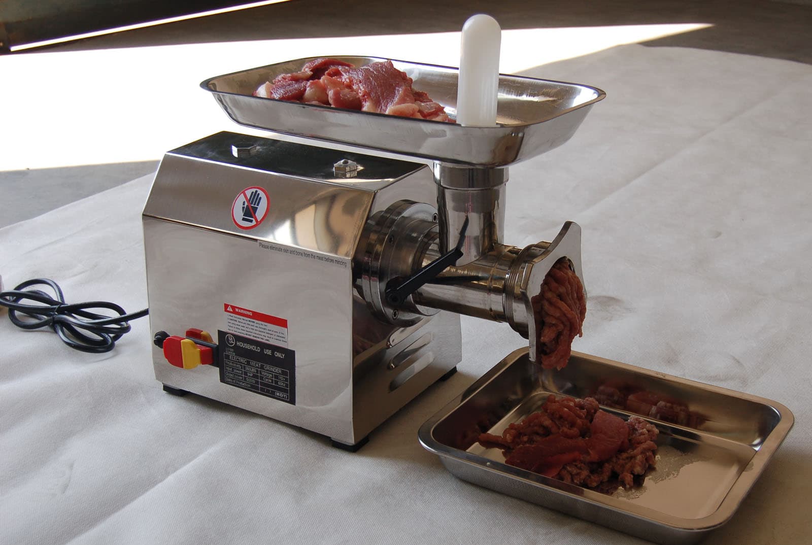 8 Best Meat Grinders - When Grinding Is Just A Piece of Cake (Fall 2022)