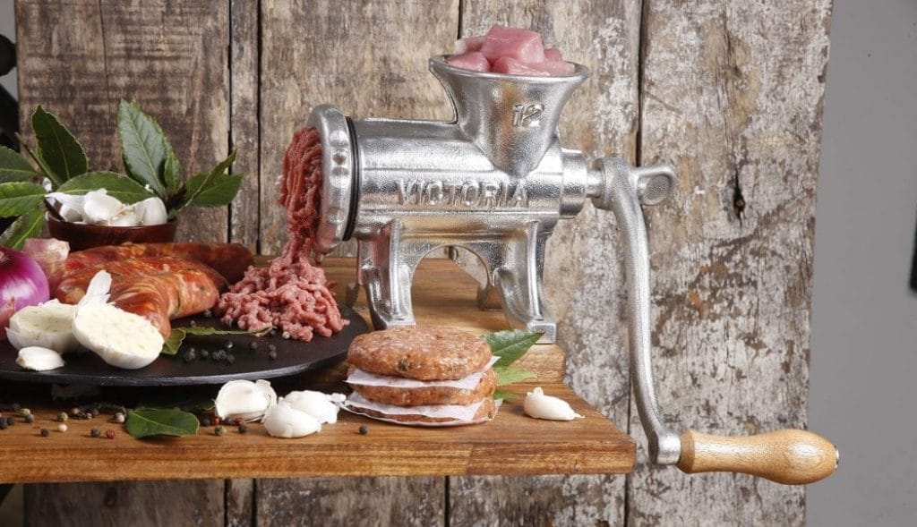6 Best Manual Meat Grinders to Save Your Money and Space (Fall 2022)