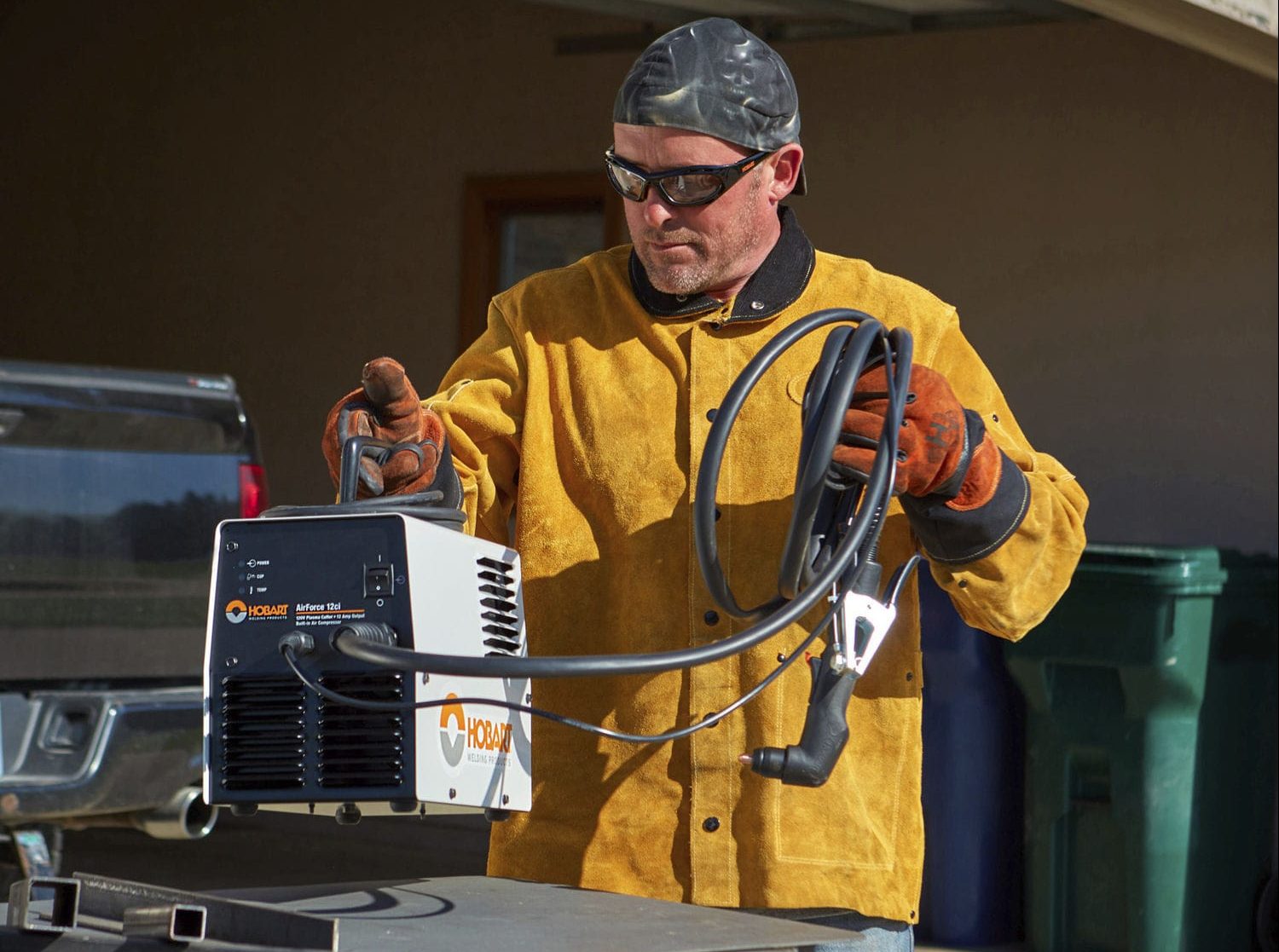 5 Best Plasma Cutters with BuiltIn Compressors (Spring 2024) Reviews