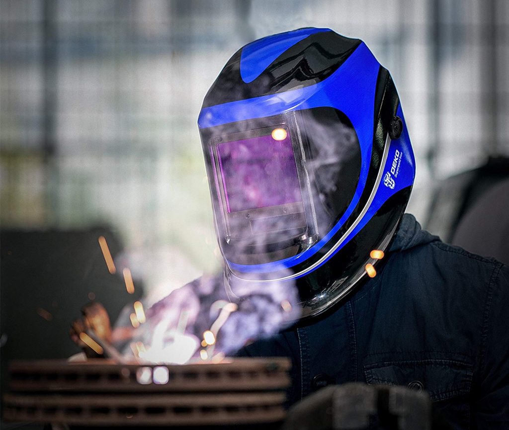 8 Best Welding Helmets — Don't Compromise on Safety! (Spring 2022)