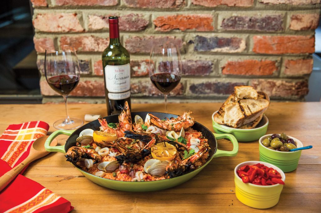 7 Best Paella Pans for Joyful Cooking of a Favorite Dish (Winter 2023)