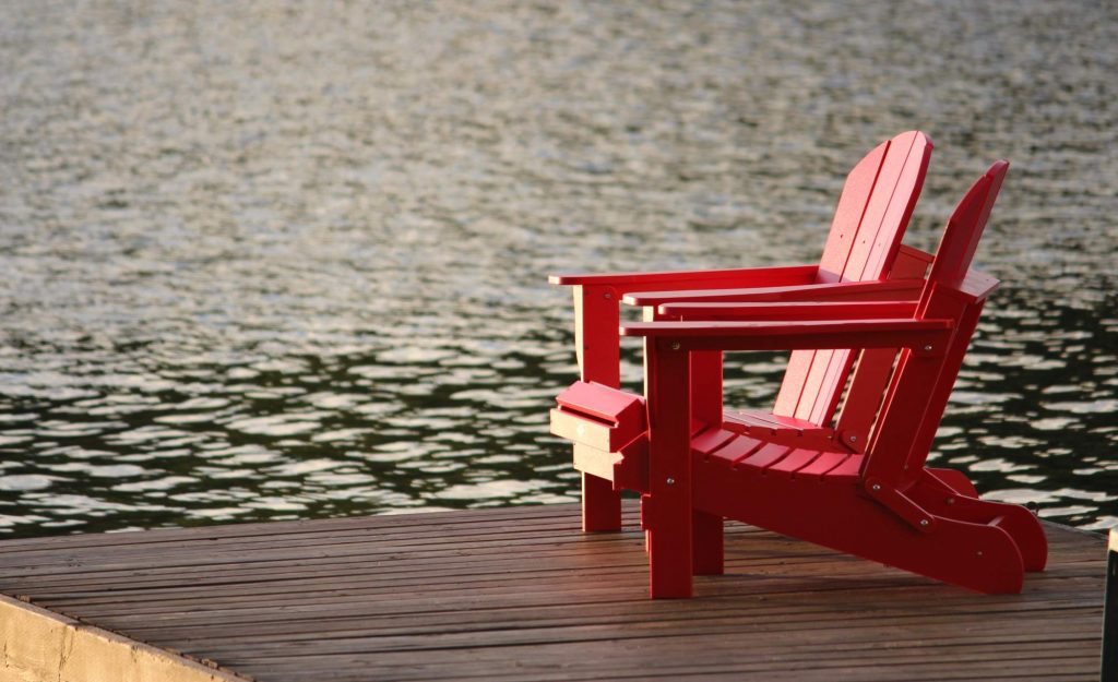 5 Best Plastic Adirondack Chairs — Longevity of Plastic, Aesthetics of Wood! (Winter 2023)