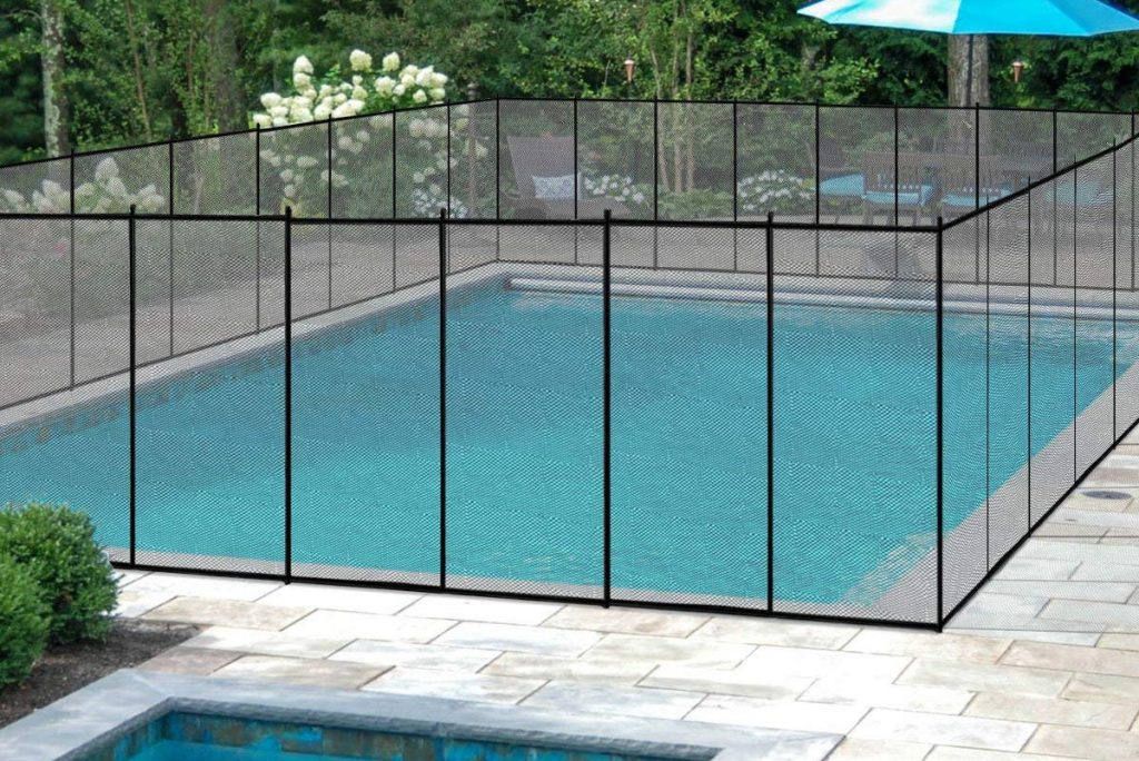 5 Best Pool Fences — Keep Your Kids and Pets Safe! (Summer 2022)