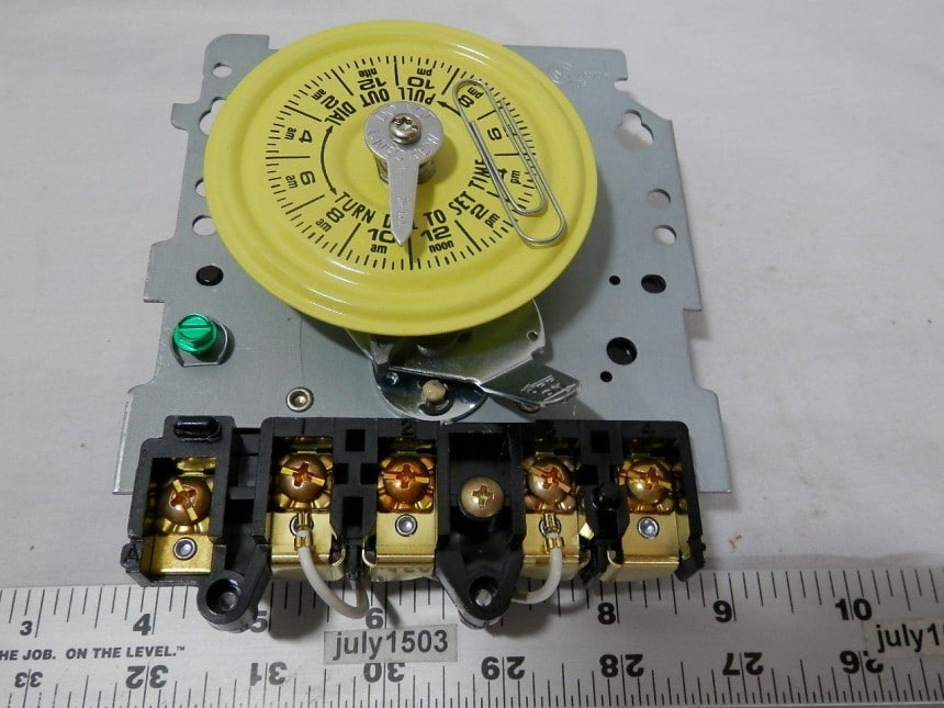 7 Best Pool Pump Timers (Spring 2024) Reviews & Buying Guide