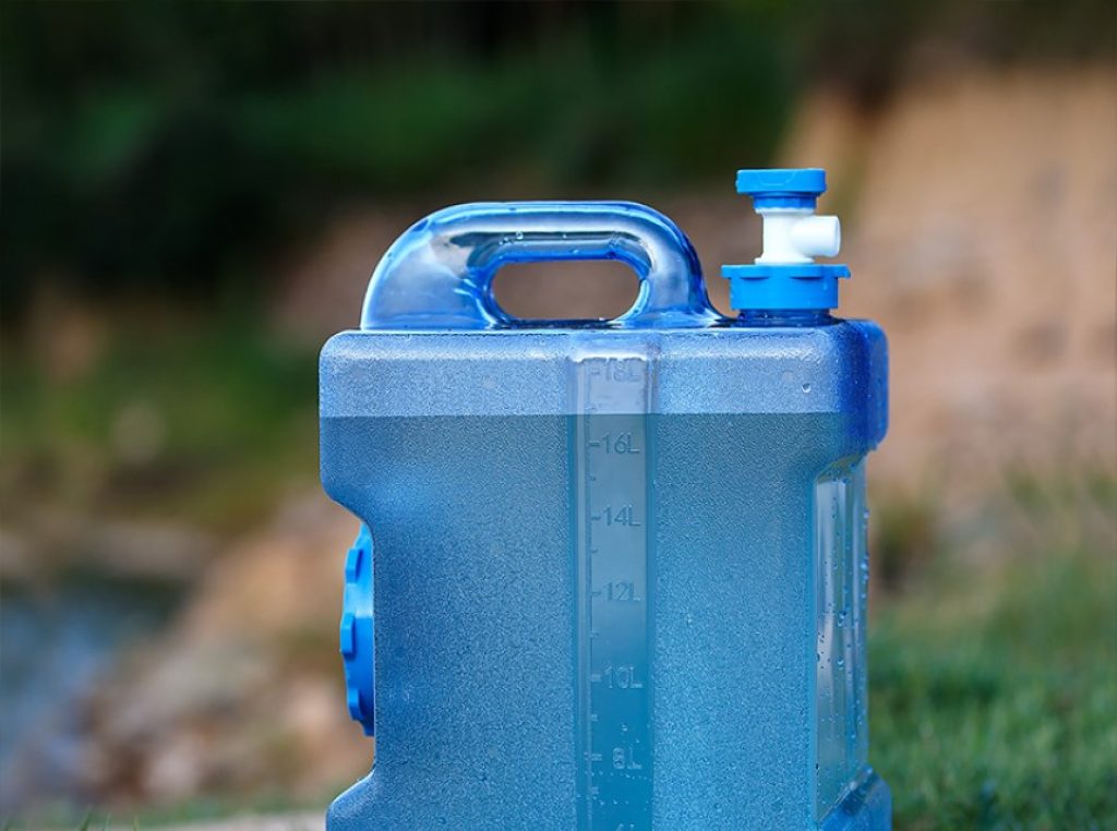 15 Best Water Storage Containers for Emergencies and Camping