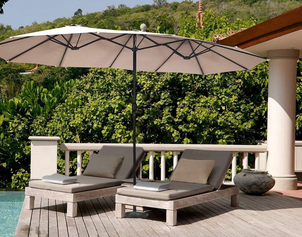 6 Best Pool Umbrellas — Enjoy the Sunny Days in Safety and Comfort! (Summer 2022)