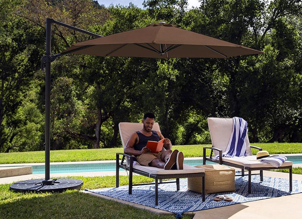 6 Best Pool Umbrellas — Enjoy the Sunny Days in Safety and Comfort! (Summer 2022)