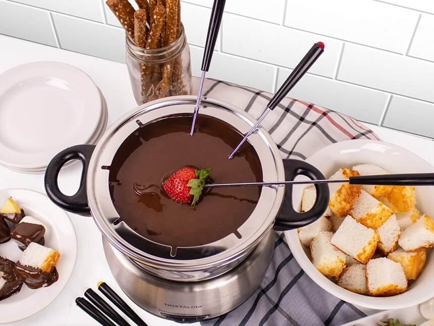10 Best Fondue Pots - Stylish and Easy to Use! (Fall 2022)