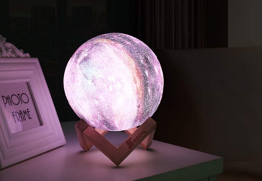 5 Best Moon Lamps to Bring That Cosmic Atmosphere to Your Home