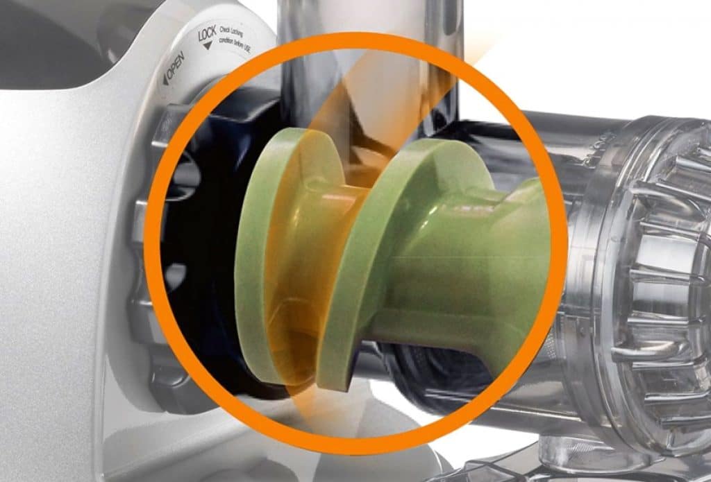 5 Best Juicers under 300 (Winter 2023) — Reviews & Buying Guide