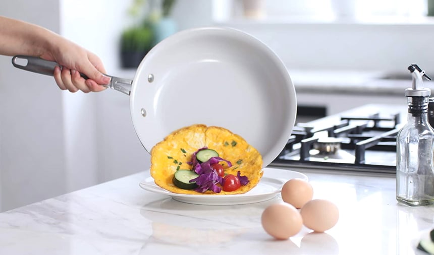 11 Best Ceramic Frying Pans - Truely Scratch-Resistant Cookware (Fall 2022)
