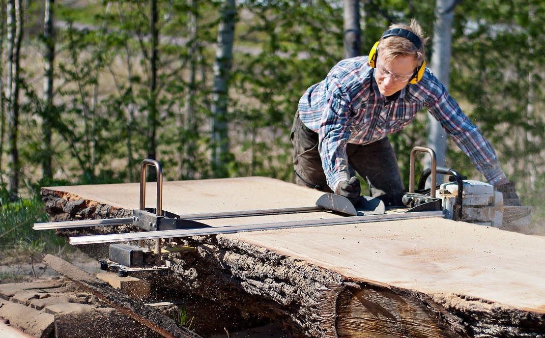 9 Best Chainsaw Mills (Spring 2024) Reviews & Buying Guide