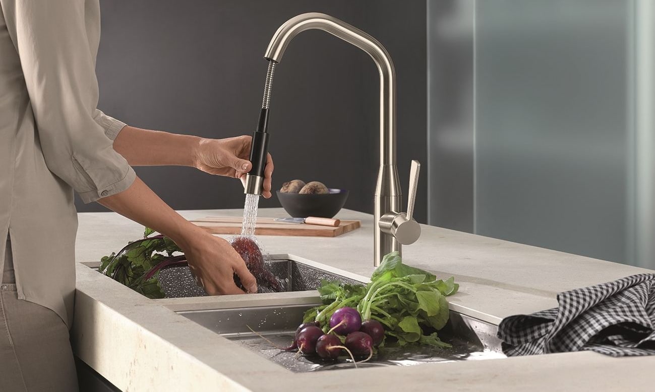 15 Best Luxury Kitchen Faucets Summer 2023 Reviews Buying Guide   Luxury Kitchen Faucet Featured 