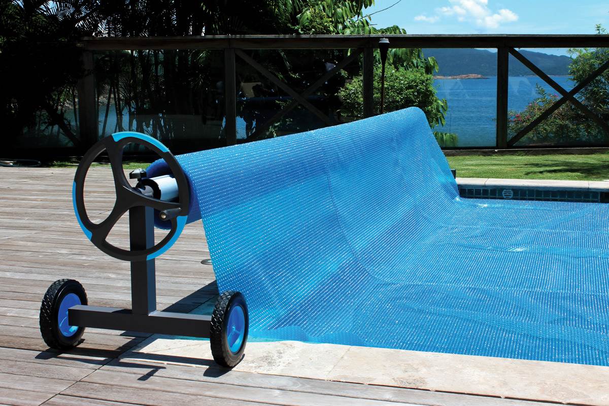 8 Best Pool Cover Reels (Winter 2024) — Reviews & Buying Guide