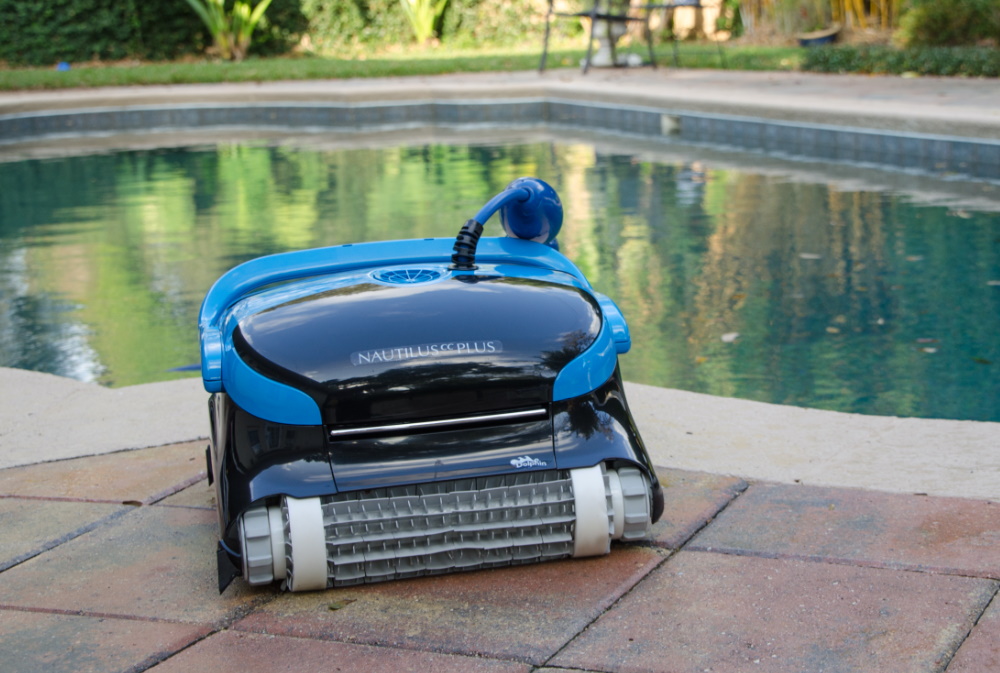7 Best Robotic Pool Cleaners — Keep Your Pool Safe and Clean with No Effort!