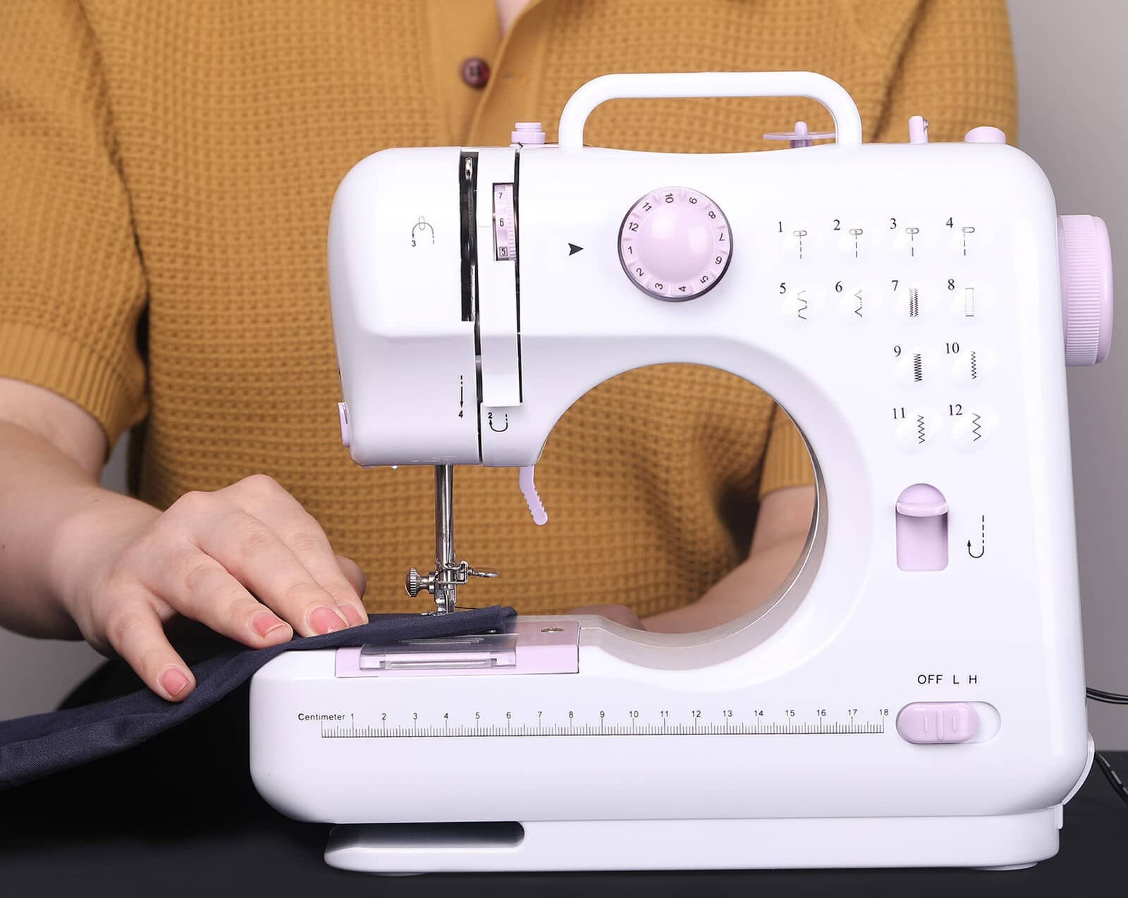 How to Use a Mini Sewing Machine Expert Tips & Steps [Upd. 2021]