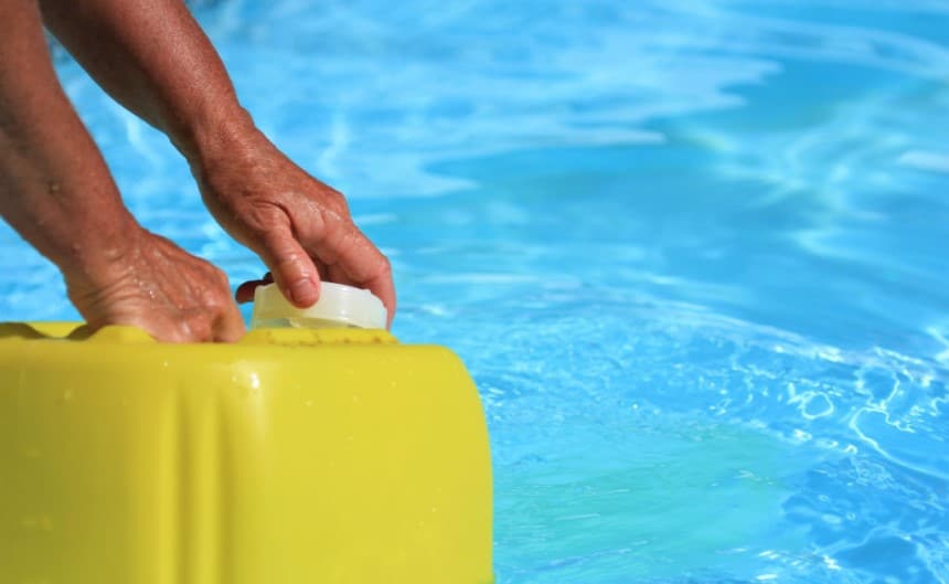 How to Get Algae Out of a Pool Without a Vacuum: 4 Best Ways
