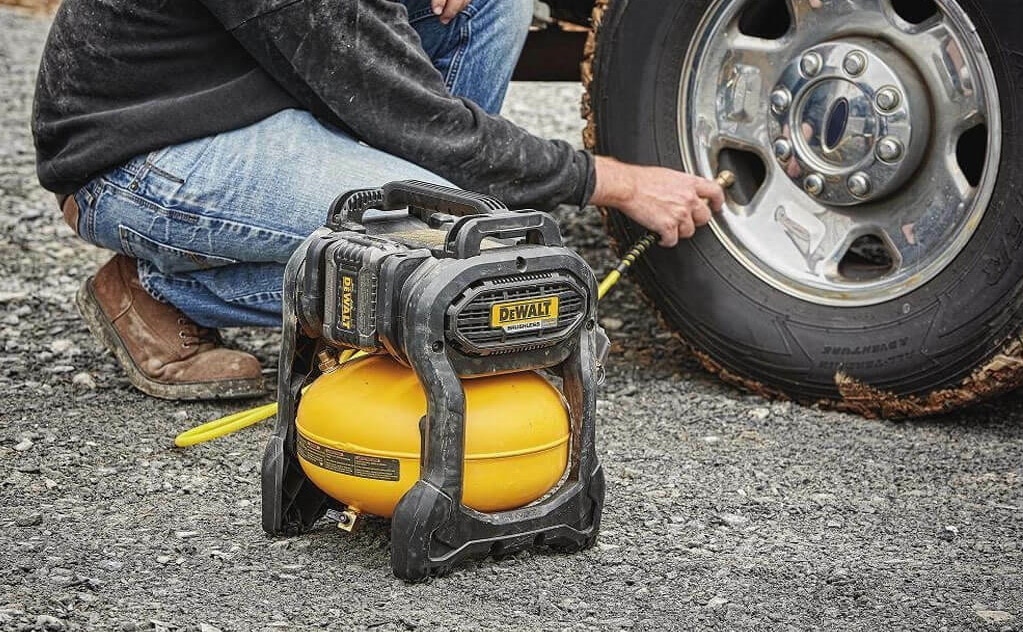 8 Best Air Compressors to Use in Your Garage – Reviews and Buying Guide