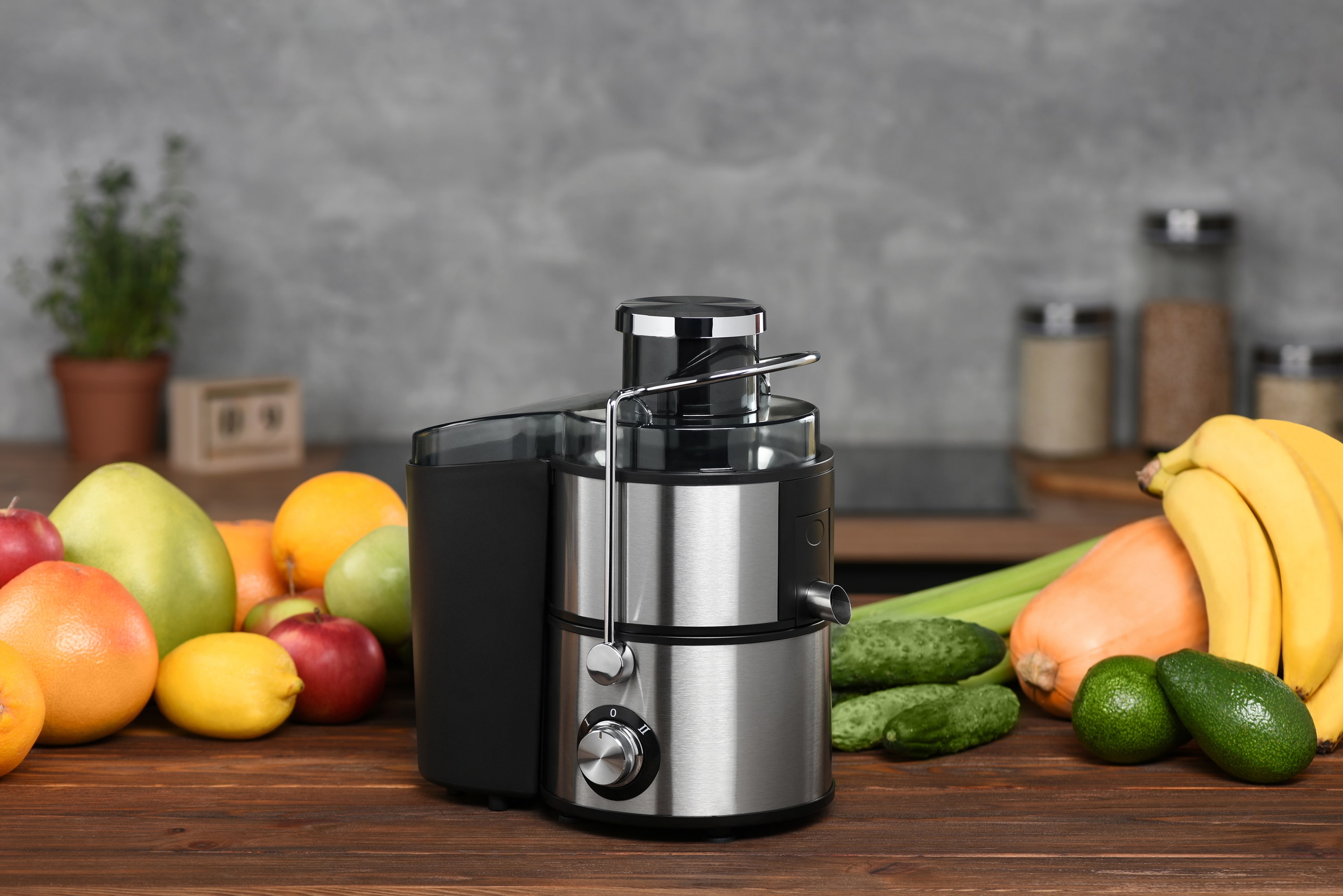 5 Best Juicers under 300 (Fall 2022) — Reviews & Buying Guide