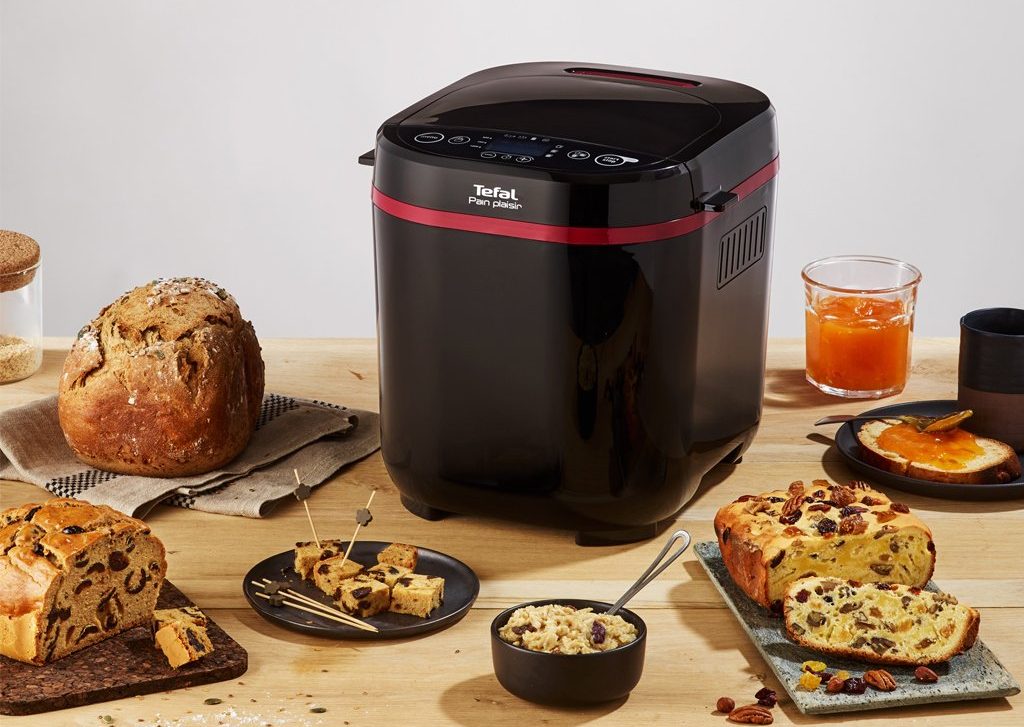 4 Best Small Bread Makers - Your Kitchen's Space Saving Cook