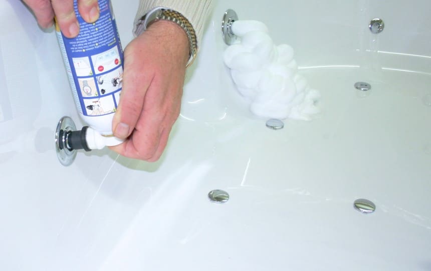 How To Clean Acrylic Bathtub Steps Tips, How To Clean My Acrylic Bathtub