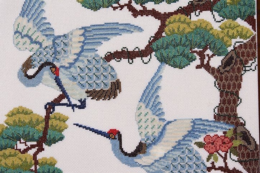 Needlepoint vs Cross Stitch Compared in Detail