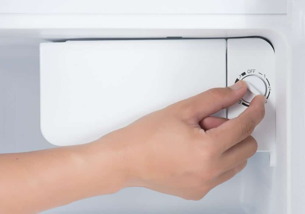 How Do I Reset My Ice Maker? Find the Answer Here!