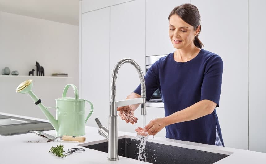 How Does Touchless Faucet Work - Simple Explanation