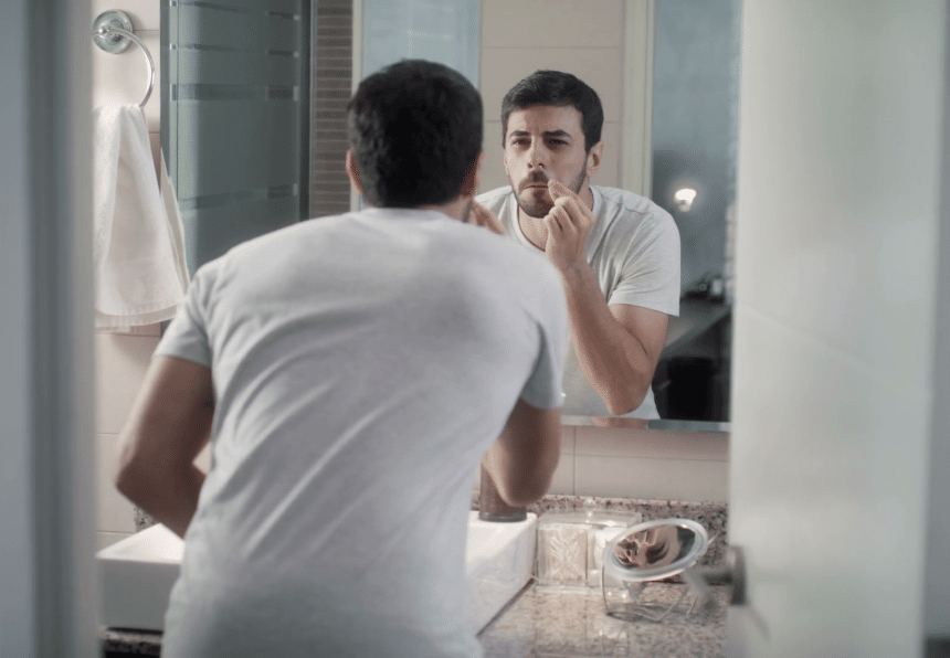 How to Use a Nose Hair Trimmer: The Entire Process Step by Step