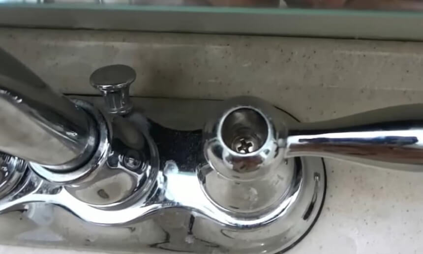 How to Tighten a Kitchen Faucet: Step-by-Step Guide and Tips