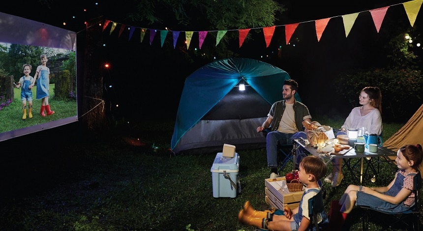 6 Best Projectors for Camping – Great Outdoor Movie Experience (Spring 2022)