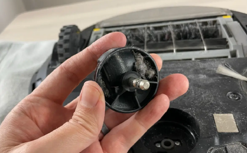 How to Clean Roomba Side Wheels: Easy-to-Follow Guide
