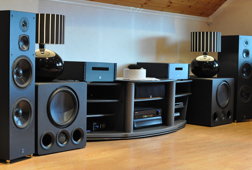Active vs Passive Subwoofers – How Do They Work, and Which One Do You Need?