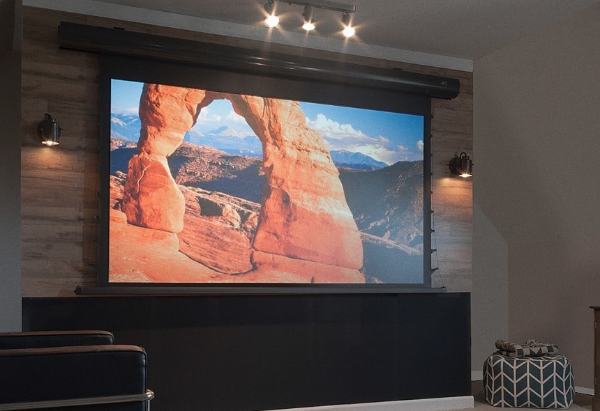 How to Setup a Home Theater System With a Projector