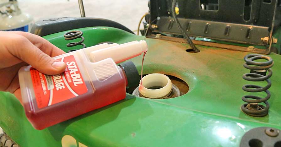 How to Drain Gas from Lawn Mower: Easy Tips for Beginners!